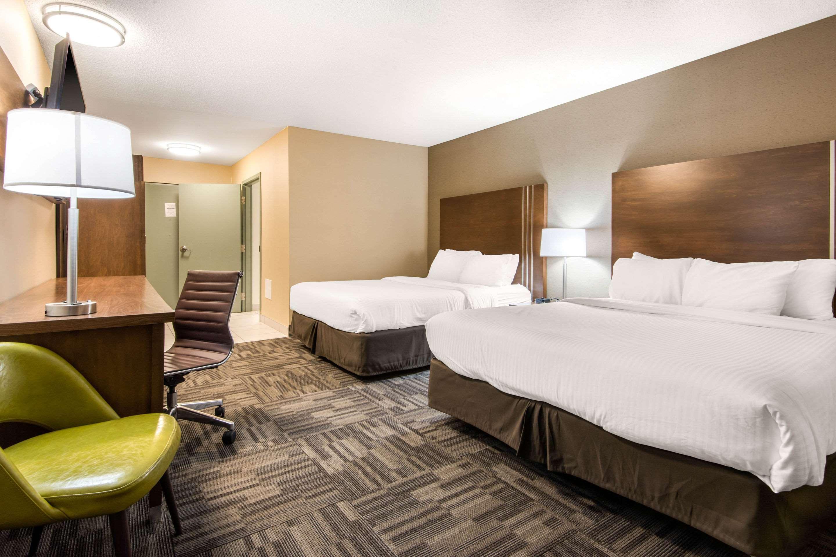 אוריליה Quality Inn & Conference Centre מראה חיצוני תמונה