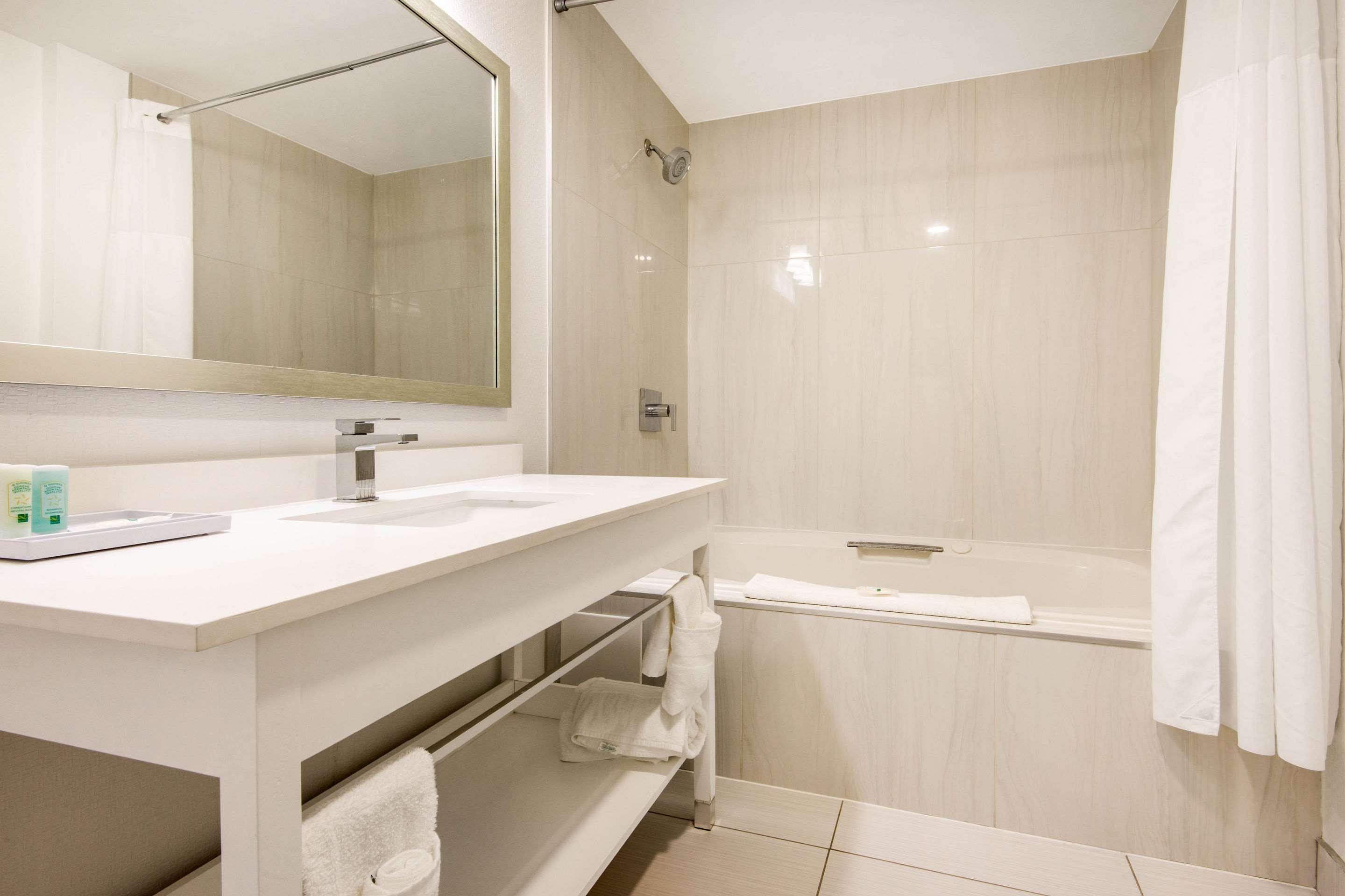 אוריליה Quality Inn & Conference Centre מראה חיצוני תמונה