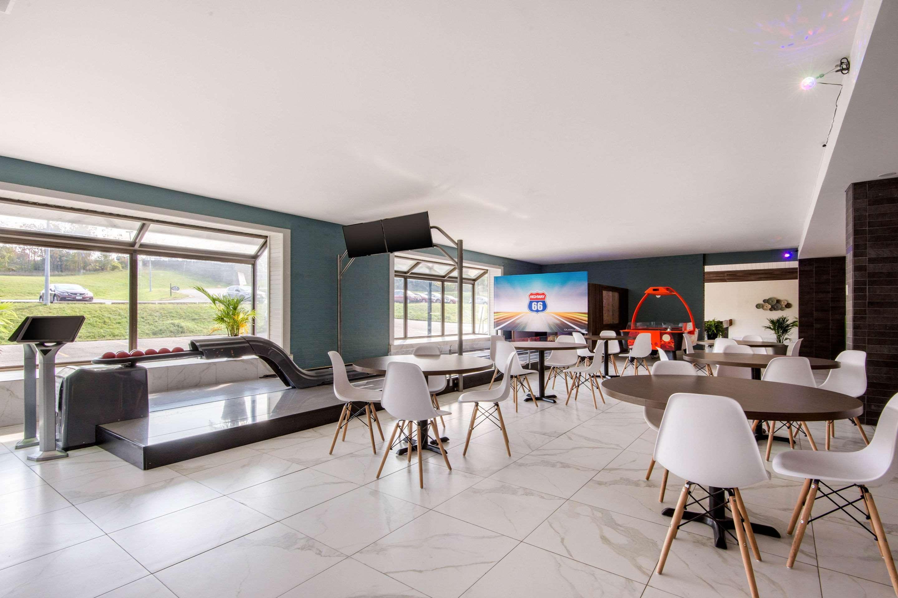 אוריליה Quality Inn & Conference Centre מראה חיצוני תמונה