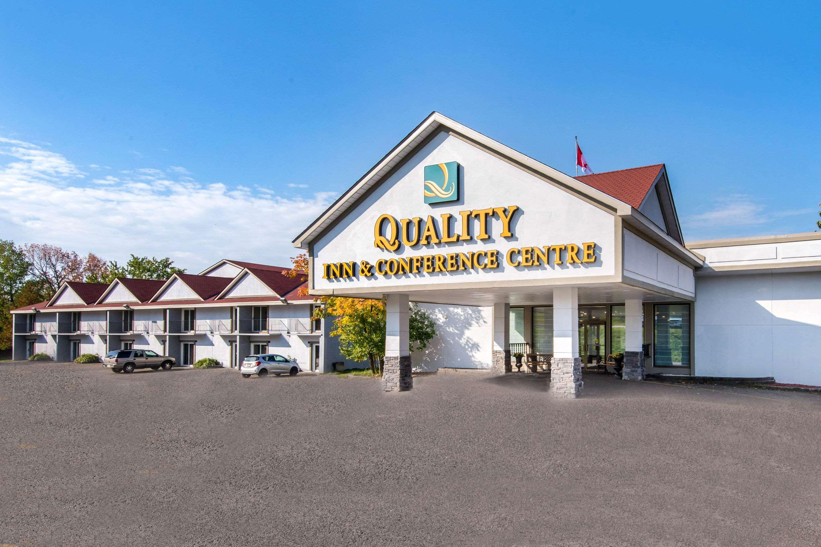 אוריליה Quality Inn & Conference Centre מראה חיצוני תמונה