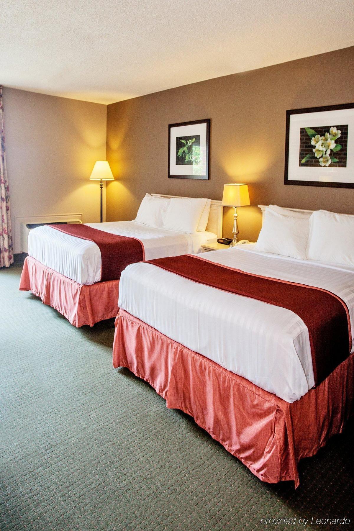 אוריליה Quality Inn & Conference Centre מראה חיצוני תמונה