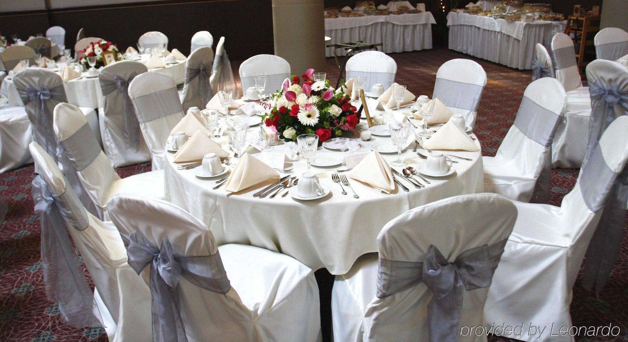 אוריליה Quality Inn & Conference Centre מראה חיצוני תמונה