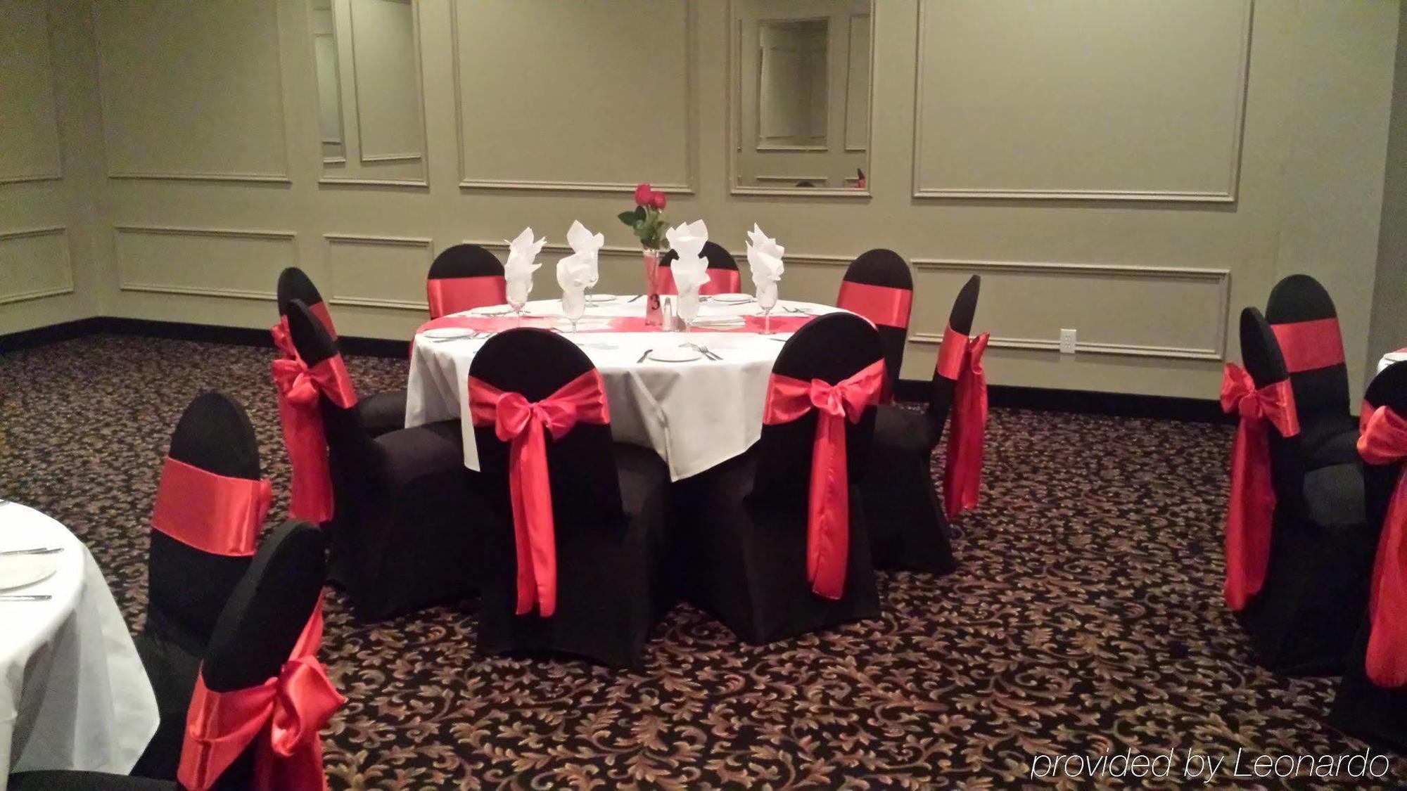 אוריליה Quality Inn & Conference Centre מראה חיצוני תמונה