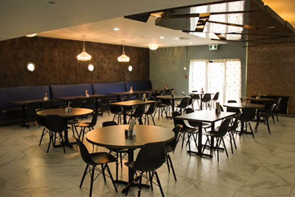 אוריליה Quality Inn & Conference Centre מסעדה תמונה